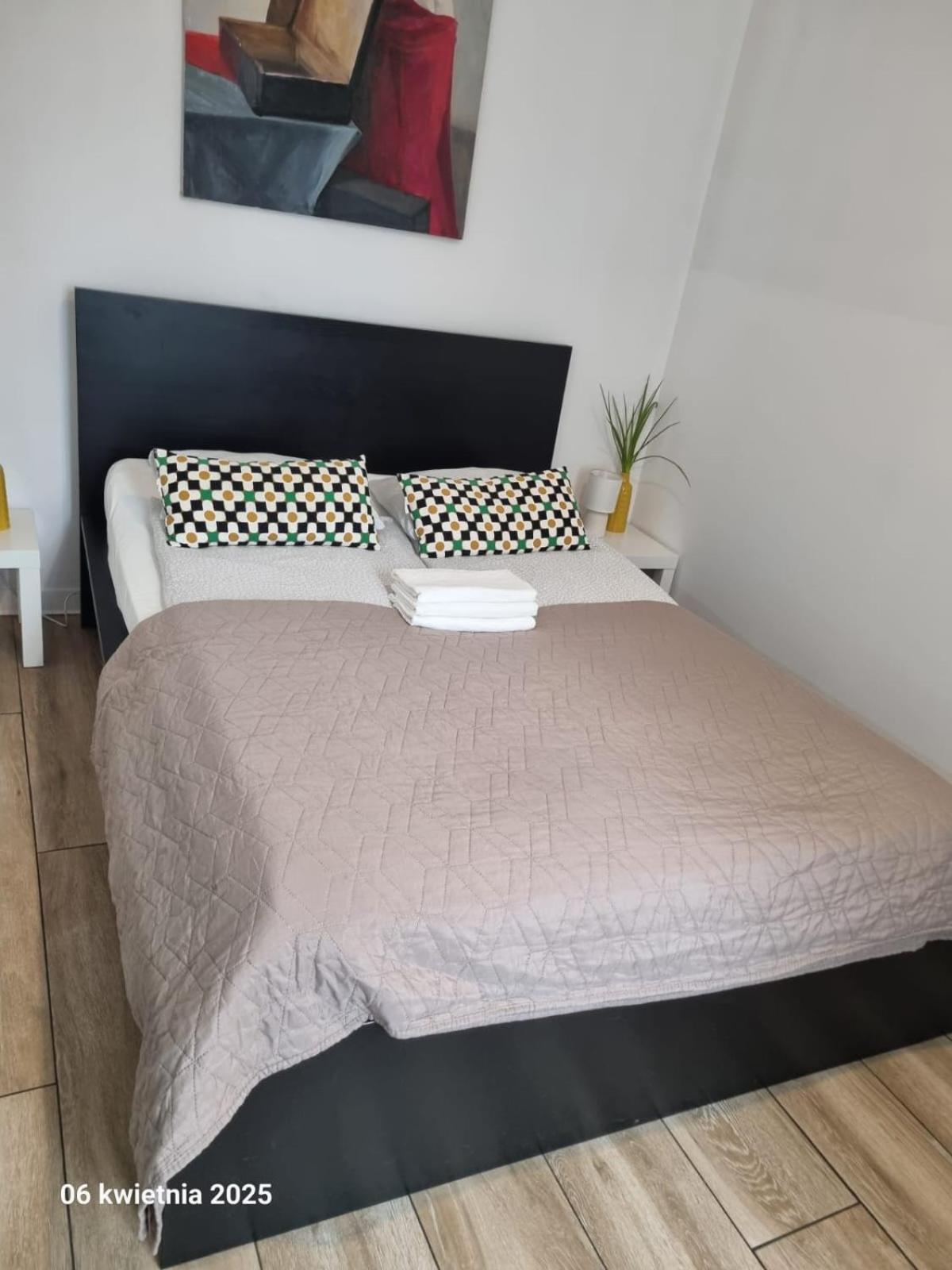 The M O D E R N C I T Y Spot Apartman Katowice Kültér fotó