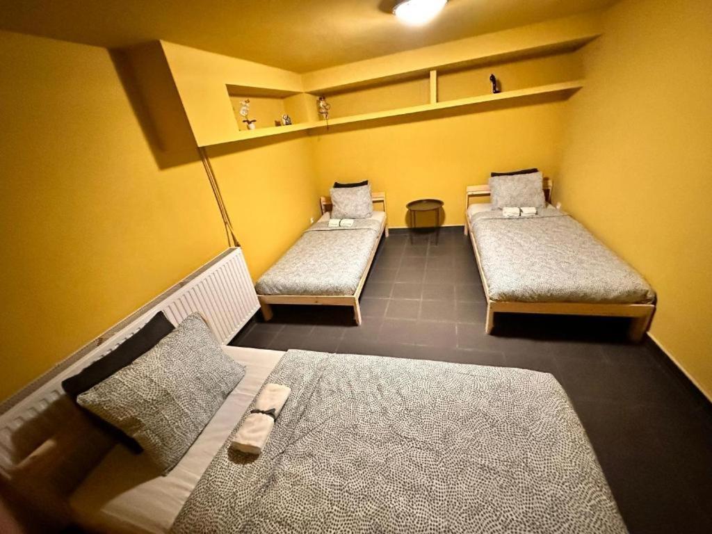 The M O D E R N C I T Y Spot Apartman Katowice Kültér fotó